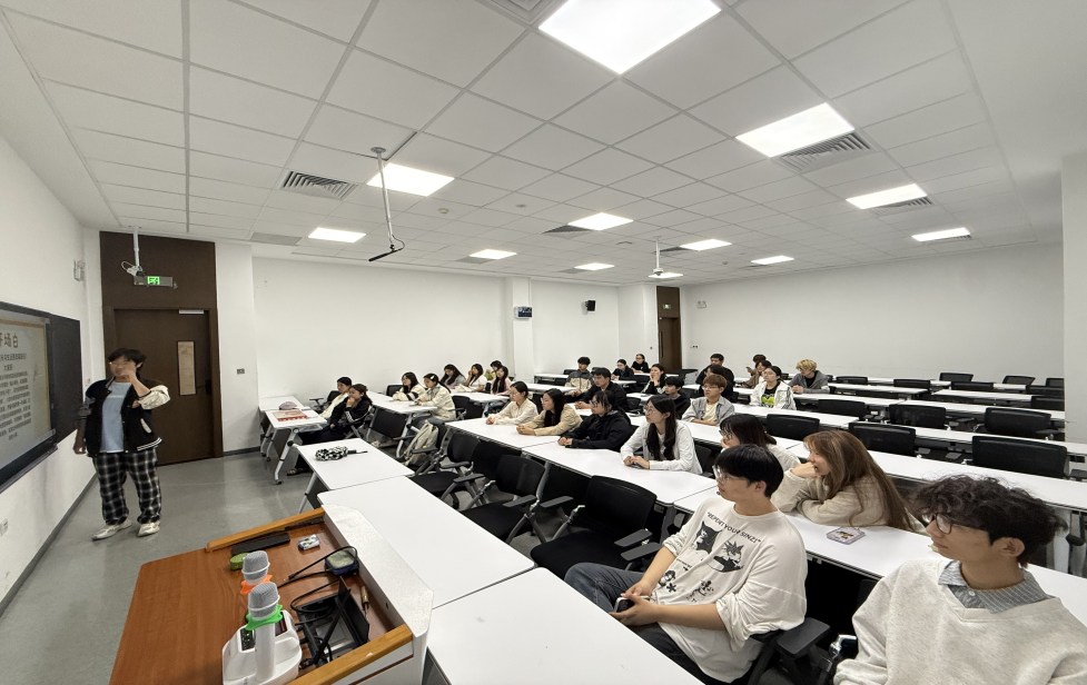 筑牢基层微防线，点亮寝室“小家”之光——外国语学院开展寝室长专项培训活动圆满成功